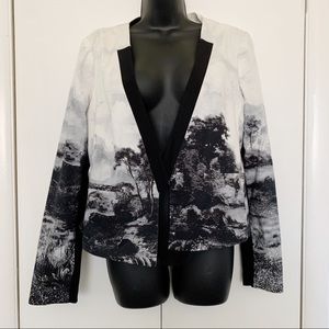 BCBG MAXAZRIA Black/White Printed Blazer (L)